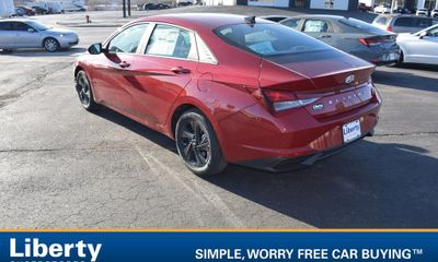 2022 Hyundai Elantra SEL