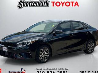 2022 Kia Forte GT Line