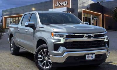2023 Chevrolet Silverado LT