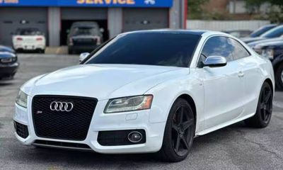 2010 Audi S5 Quattro Premium Plus