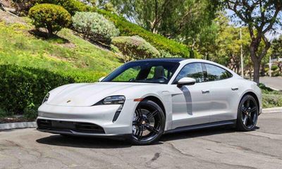 2022 Porsche Taycan Sedan