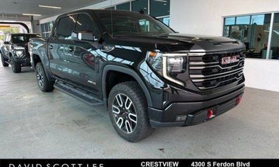 2023 GMC Sierra AT4