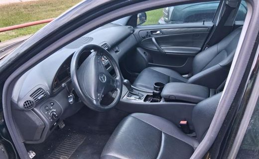 2004 Mercedes-Benz C-Class C240