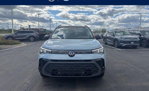 2026 Volkswagen Taos 4MOTION SE Black