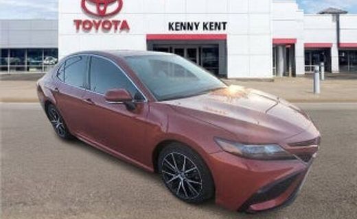 2022 Toyota Camry SE