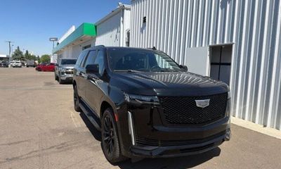 2021 Cadillac Escalade ESV Sport