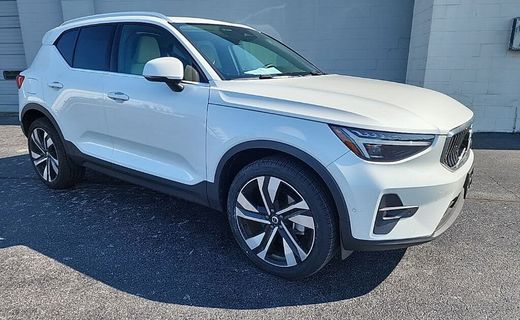 2024 Volvo XC40 Ultimate Bright