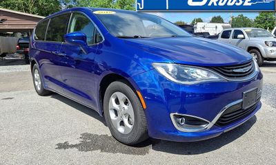 2018 Chrysler Pacifica Touring Plus