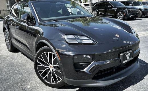 2025 Porsche Macan