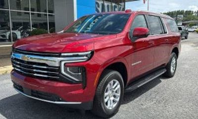 2025 Chevrolet Suburban Premier