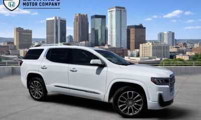 2023 GMC Acadia Denali