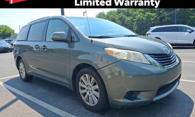 2014 Toyota Sienna LE 7 Passenger