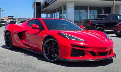 2024 Chevrolet Corvette E RAY Premium
