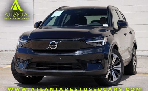 2023 Volvo XC40 Plus Dark