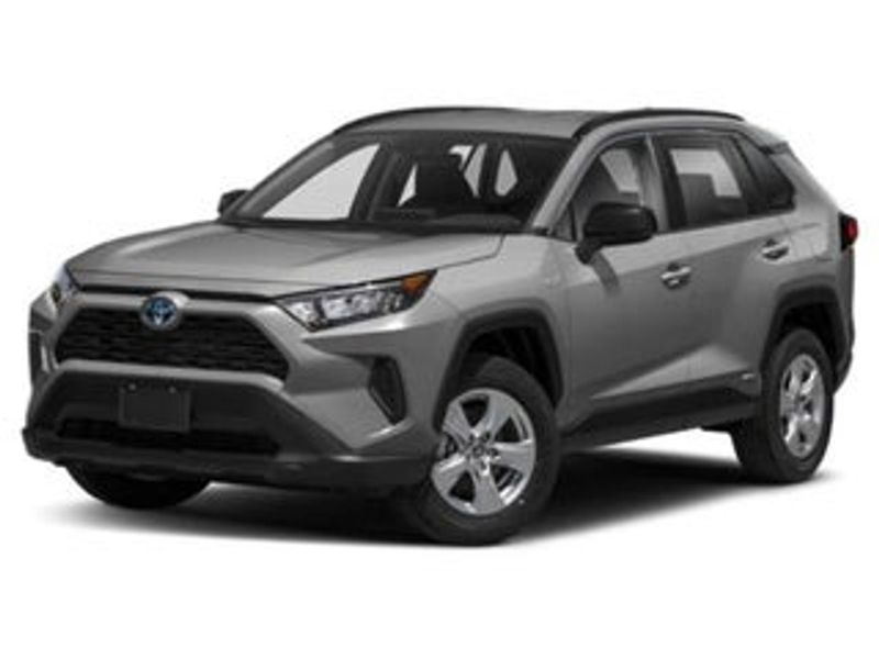 2022 Toyota RAV4 — a typically priced live listing