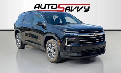 2025 Chevrolet Traverse LT