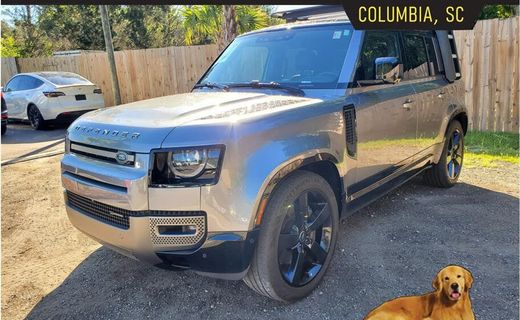 2023 Land Rover Defender 110 SE