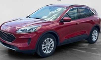 2020 Ford Escape SE