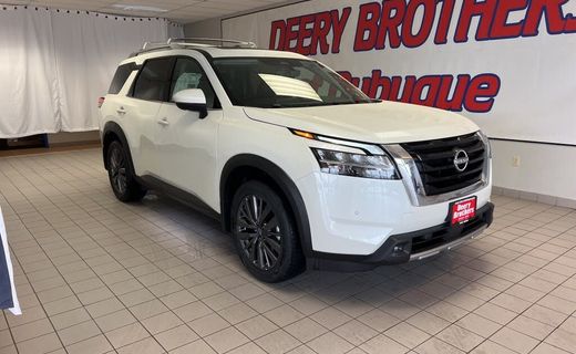 2024 Nissan Pathfinder SL