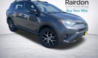 2017 Toyota RAV4 SE