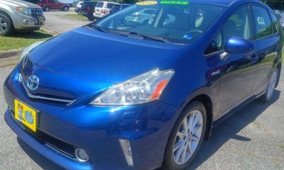 2012 Toyota Prius V Five