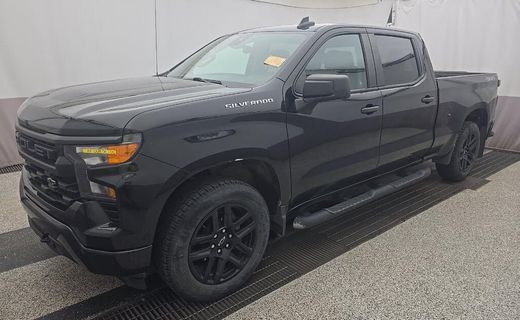 2022 Chevrolet Silverado Custom
