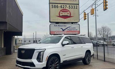 2025 Cadillac Escalade ESV V Series