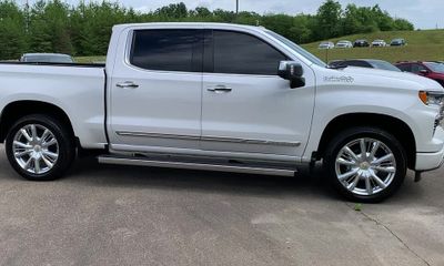 2025 Chevrolet Silverado High Country