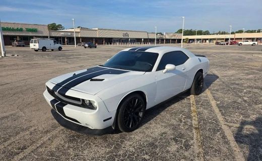 2014 Dodge Challenger Base
