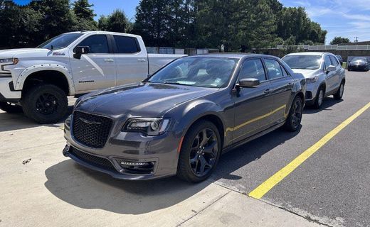 2023 Chrysler 300 Touring L
