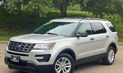 2017 Ford Explorer Base