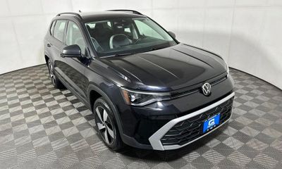 2025 Volkswagen Taos 4Motion S
