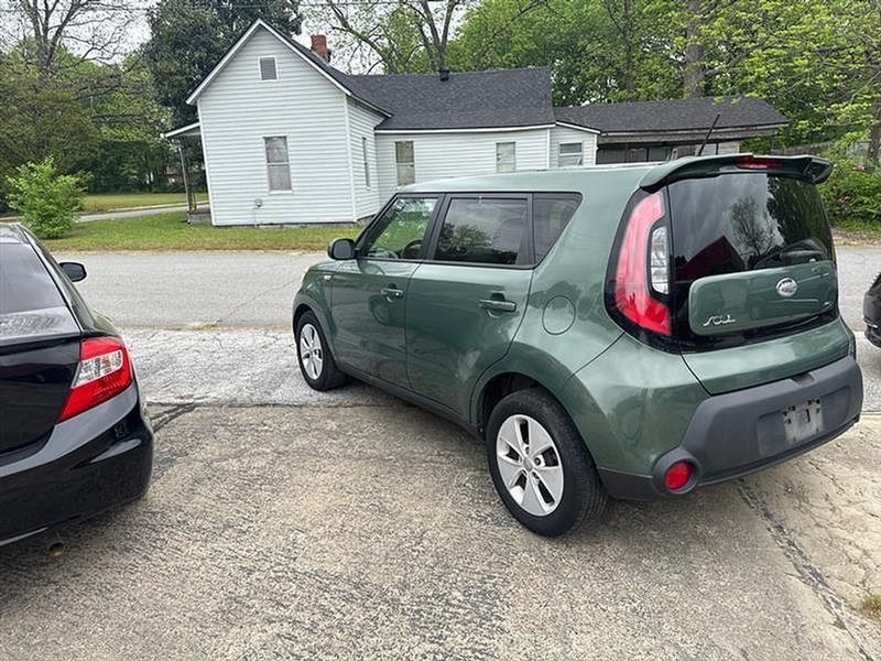 2014 Kia Soul — a typically priced live listing