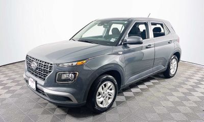 2024 Hyundai Venue SE