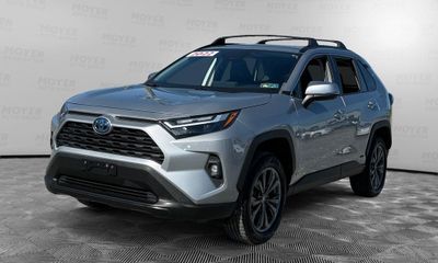 2022 Toyota RAV4 XLE Premium