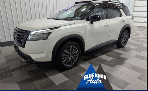2024 Nissan Pathfinder SL