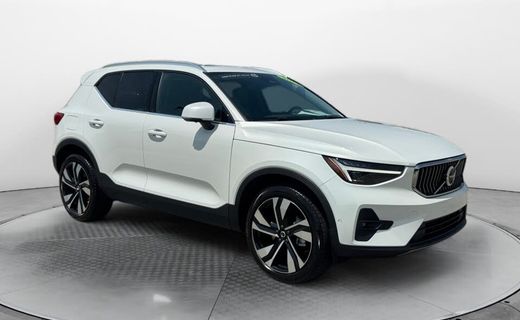 2023 Volvo XC40 Ultimate Bright