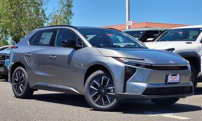2026 Toyota BZ XLE Plus