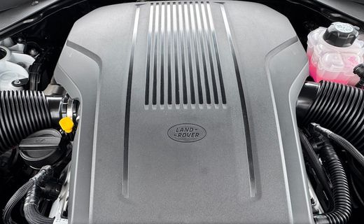 2026 Land Rover Range SE
