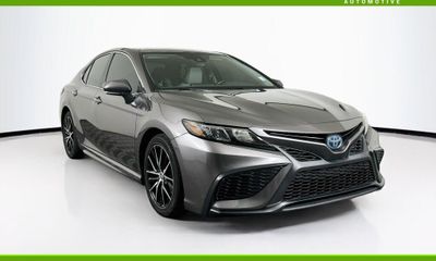 2022 Toyota Camry SE