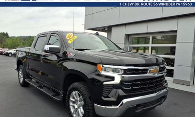 2023 Chevrolet Silverado LT