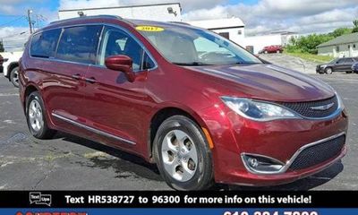 2017 Chrysler Pacifica Touring L Plus