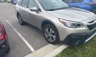 2020 Subaru Outback Limited M R