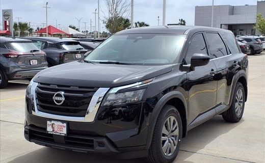 2025 Nissan Pathfinder S