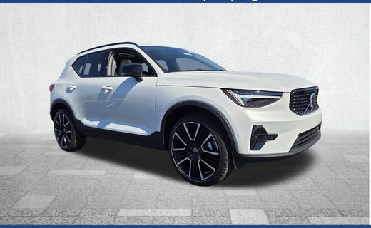 2026 Volvo XC40 Ultra Dark