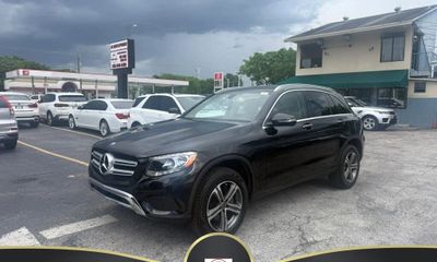 2019 Mercedes-Benz GLC-Class GLC300