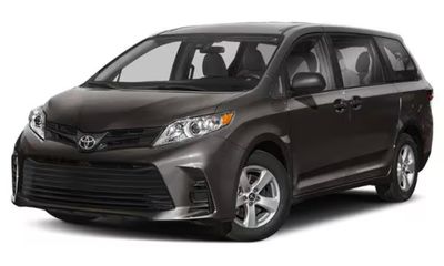 2018 Toyota Sienna XLE 8 Passenger