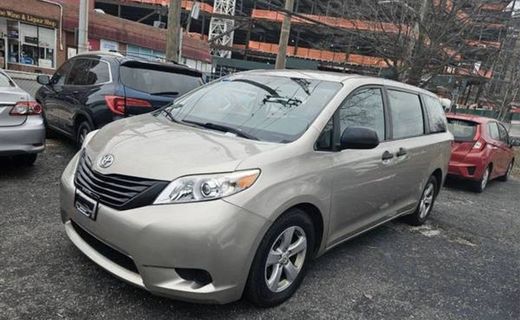 2016 Toyota Sienna L