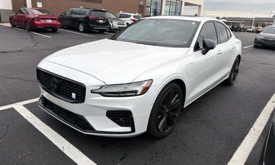 2023 Volvo S60