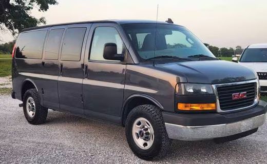 2016 GMC Savana LT